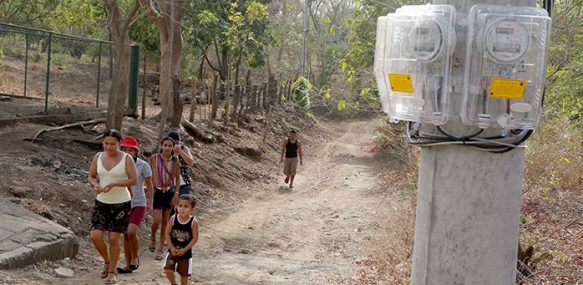 MÁS COMUNIDADES RURALES BENEFICIADAS CON ELECTRIFICACIÓN Portal