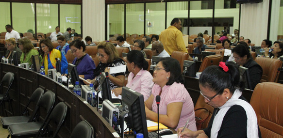 Plenario aprobando Código de Familia