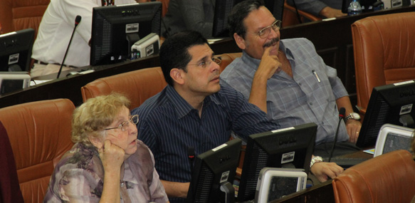 "Diputado Walmaro Gutierrez, Presidente de Comision de Produccion"