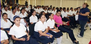 "Estudiantes en capacitación"