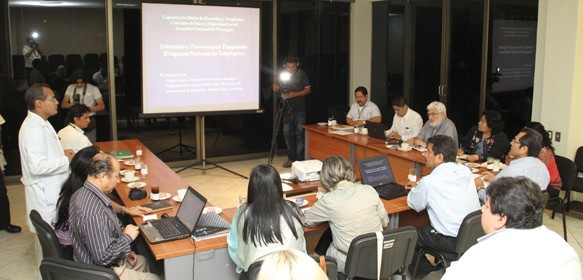 "Comision de Salud reunida con especialistas en transplante"