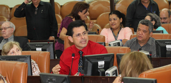 "Dip.Walmaro Gutierrez en plenario"