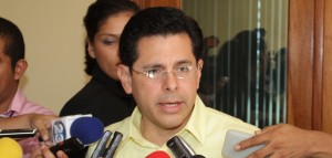 "Dip.Walmaro Gutierrez, Presidente de Comision de Produccion"