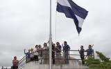 "Junta Directiva-AN izando bandera de Nicaragua"