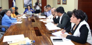 "Junta Directiva y jefes de bancadas parlamentarias"