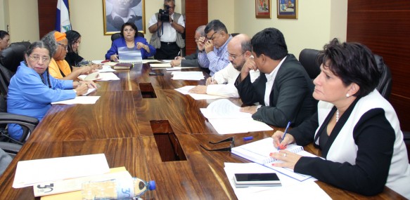"Junta Directiva y jefes de bancadas parlamentarias"