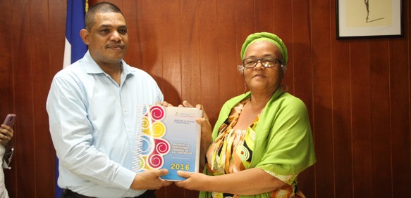 "Lic. Ivan Acosta y Dip. Raquel Dixon"