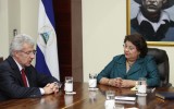 "Dip. Iris Montenegro y Excmo. Sr.Frederic Basaguren"