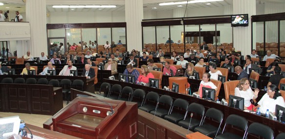 diputados conocen iniciativa de decreto de otorgamiento de la medalla de honor en oro al colegio centroamérica